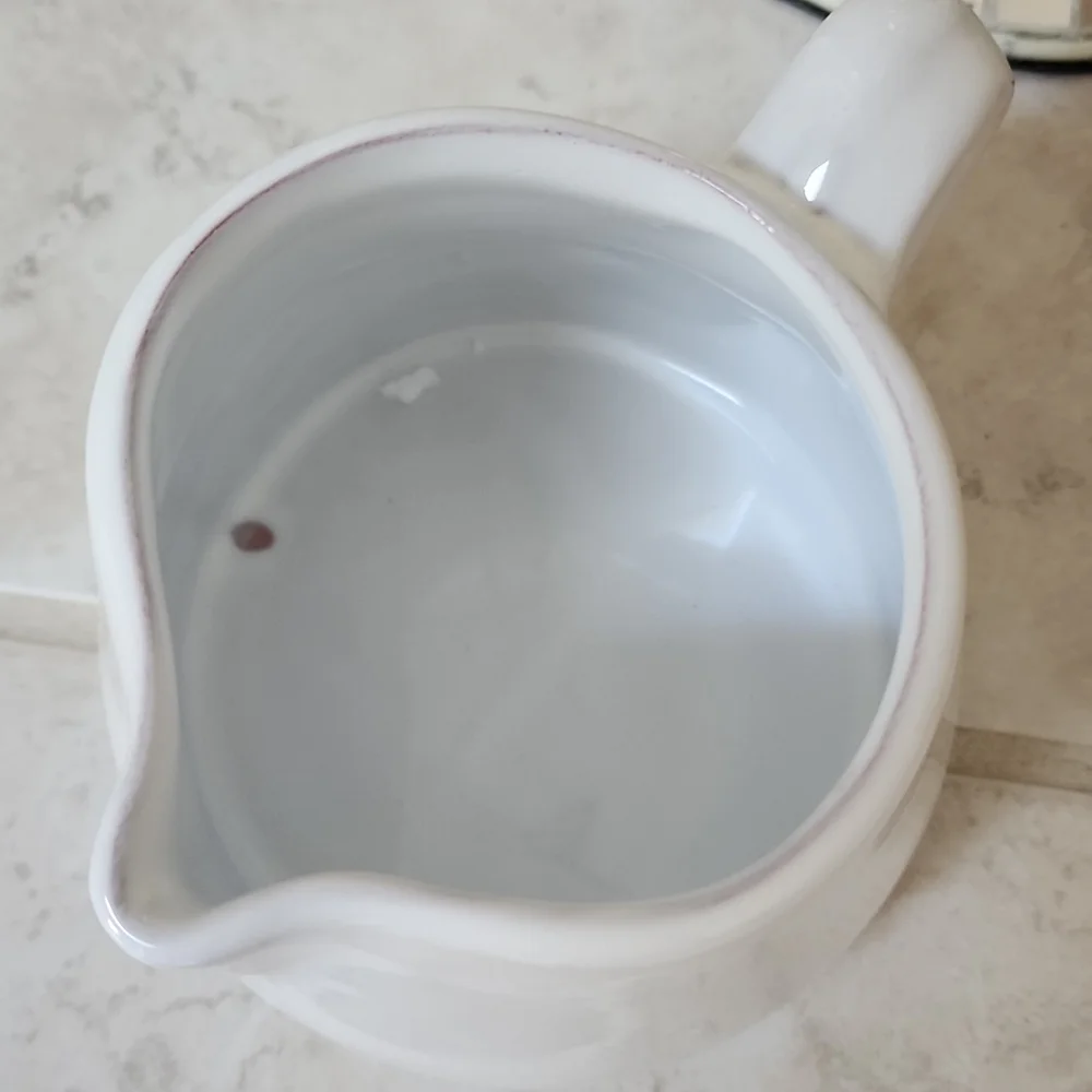 💧POTTERY BARN Ceramic Water Pitcher💧